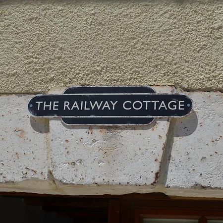 The Railway Cottage - Characterful And Comfortable Holiday Cottage Piégut-Pluviers Extérieur photo