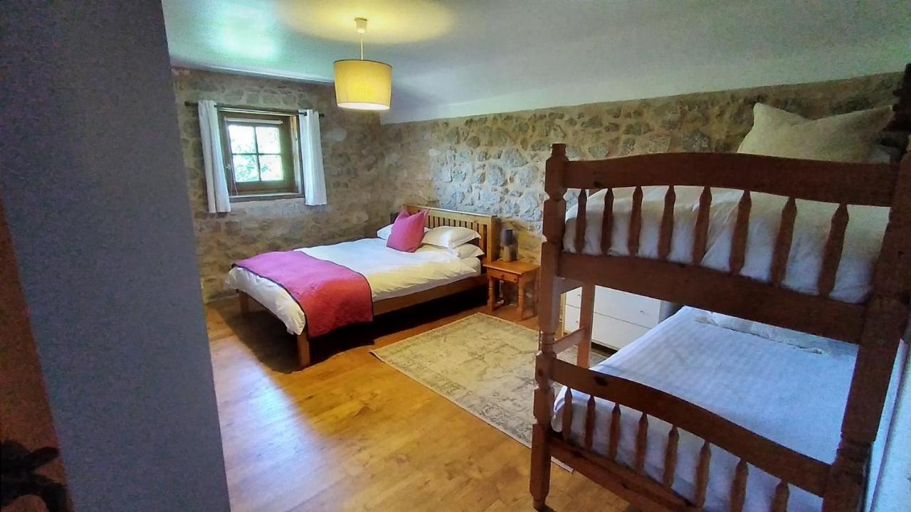 The Railway Cottage - Characterful And Comfortable Holiday Cottage Piégut-Pluviers Extérieur photo