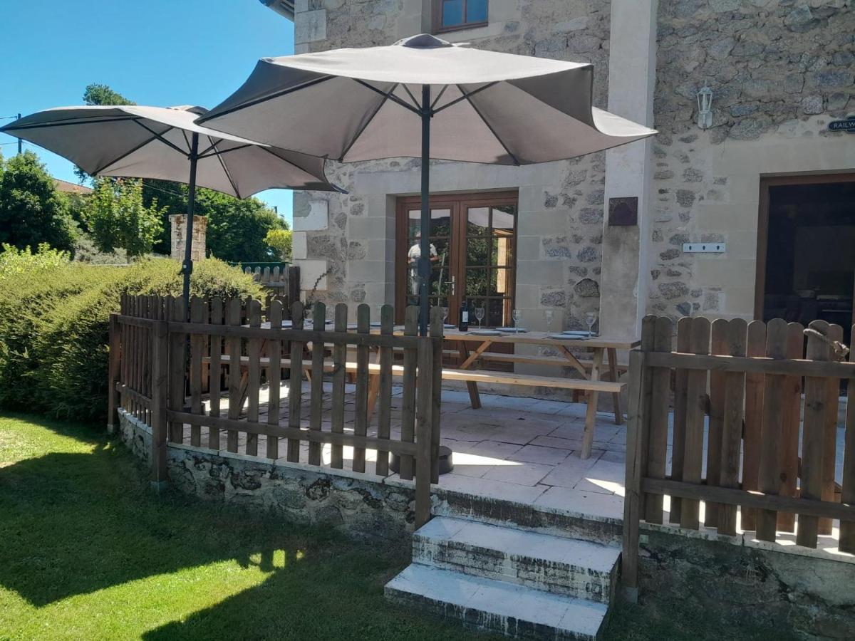 The Railway Cottage - Characterful And Comfortable Holiday Cottage Piégut-Pluviers Extérieur photo